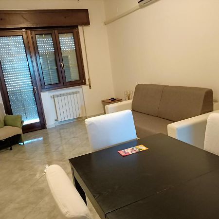 Modular King Suite - Intera Suite Vicino Aeroporto E Fiera Di Roma Fiumicino Exterior foto