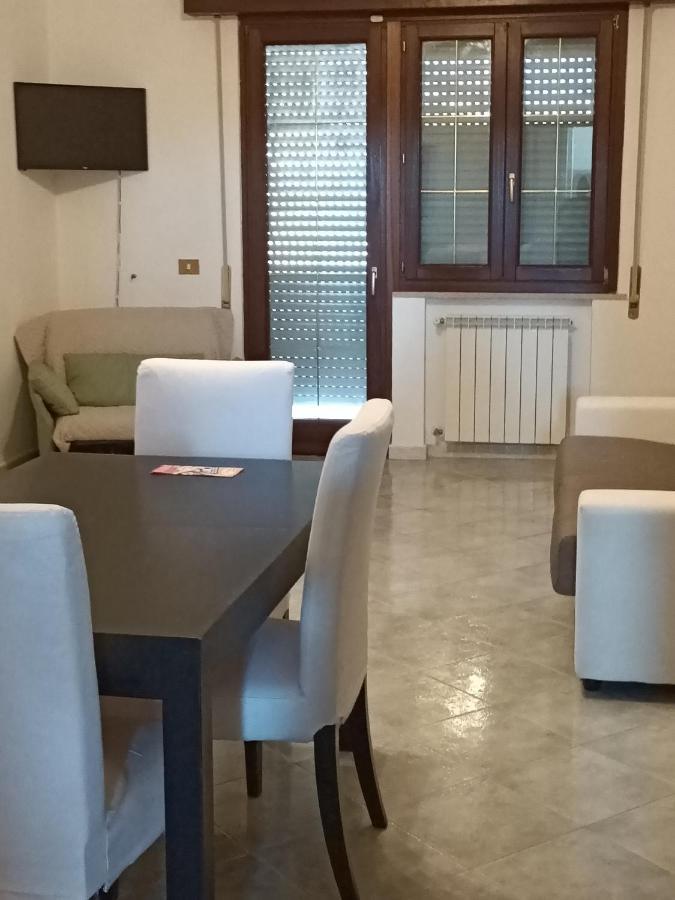 Modular King Suite - Intera Suite Vicino Aeroporto E Fiera Di Roma Fiumicino Exterior foto