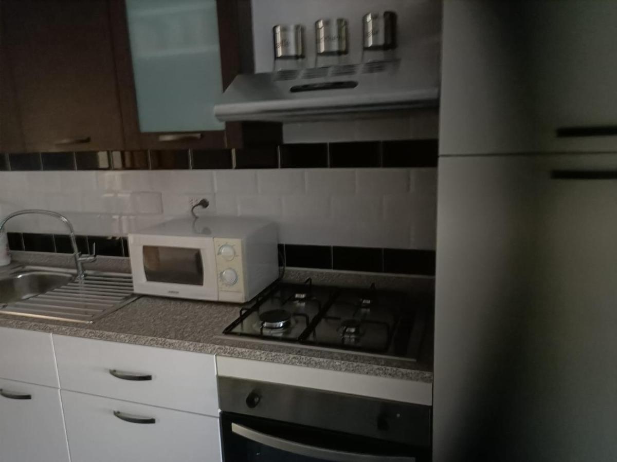 Modular King Suite - Intera Suite Vicino Aeroporto E Fiera Di Roma Fiumicino Exterior foto