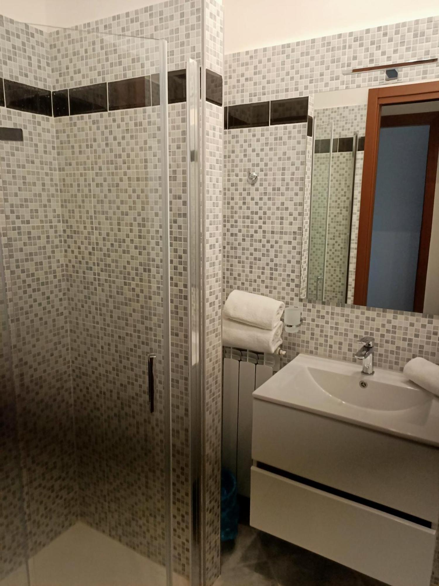 Modular King Suite - Intera Suite Vicino Aeroporto E Fiera Di Roma Fiumicino Exterior foto